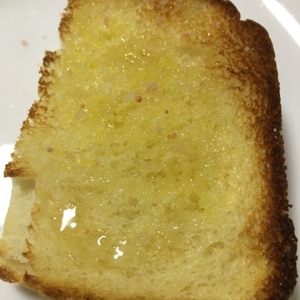 蜂蜜バターで厚切りトースト